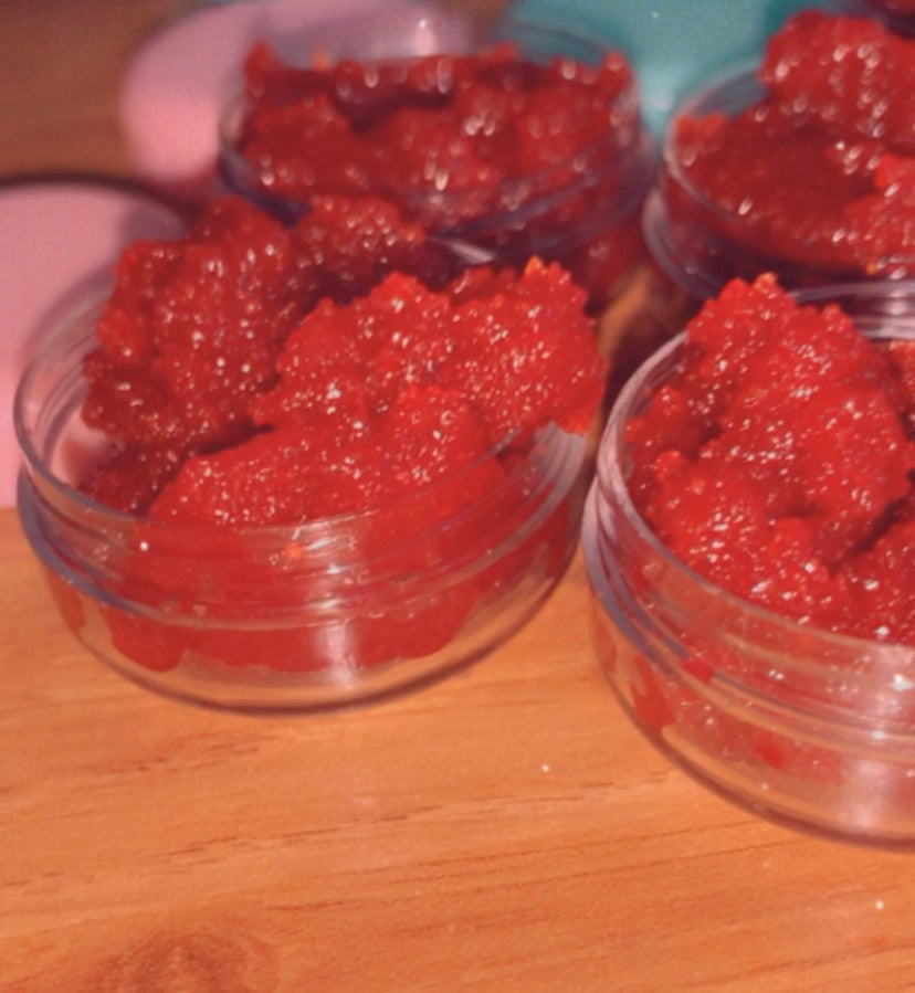 LIGHTEN and plump Lip Scrub /for smokers And Light Pink lips